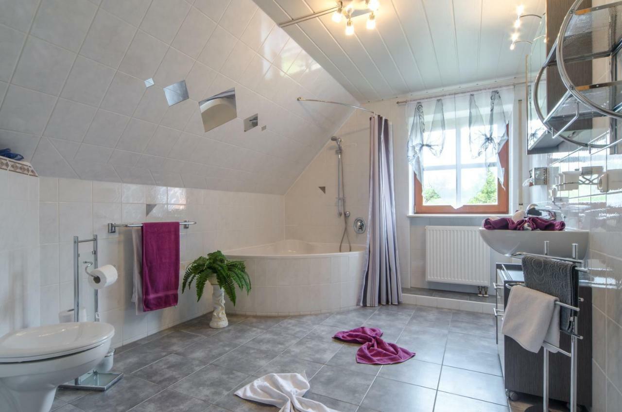 Haus Sonnenschein Apartment Goessweinstein Exterior foto